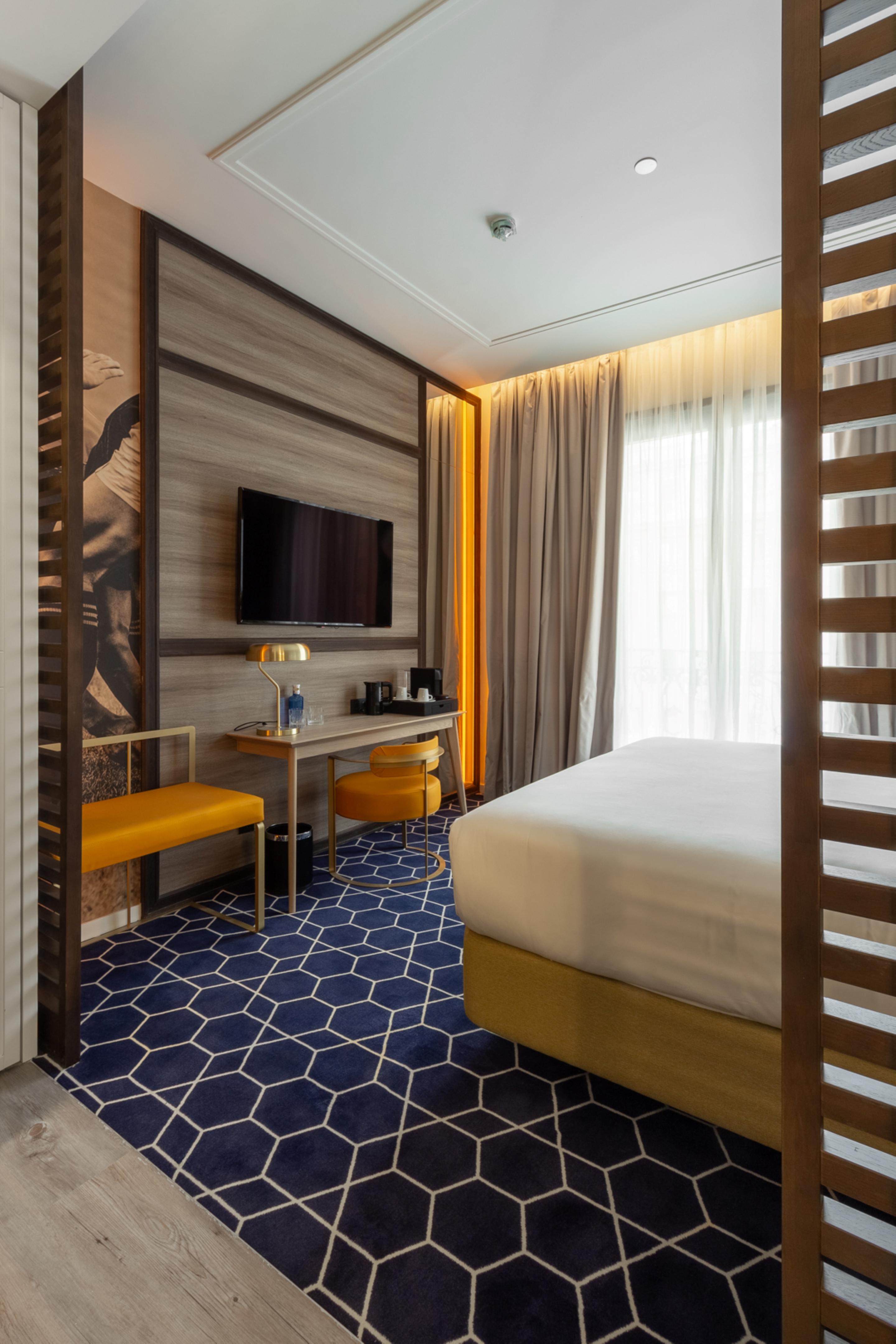 Готель Pestana Cr7 Gran Via Мадрид Екстер'єр фото