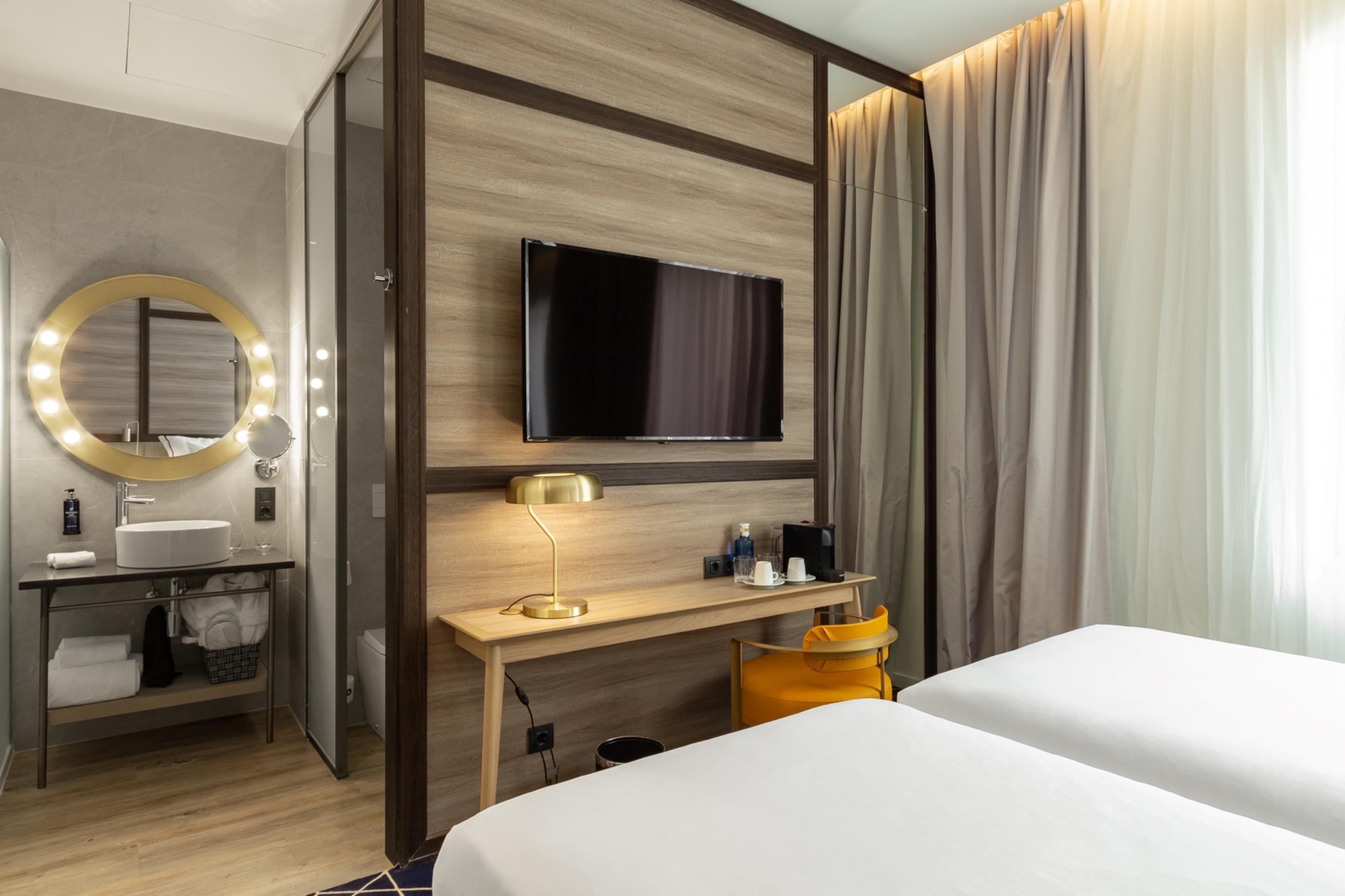 Готель Pestana Cr7 Gran Via Мадрид Екстер'єр фото